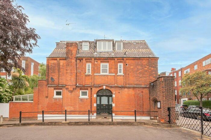 2 Bedroom Flat To Rent In Glenloch Road, Belsize Park, London, NW3