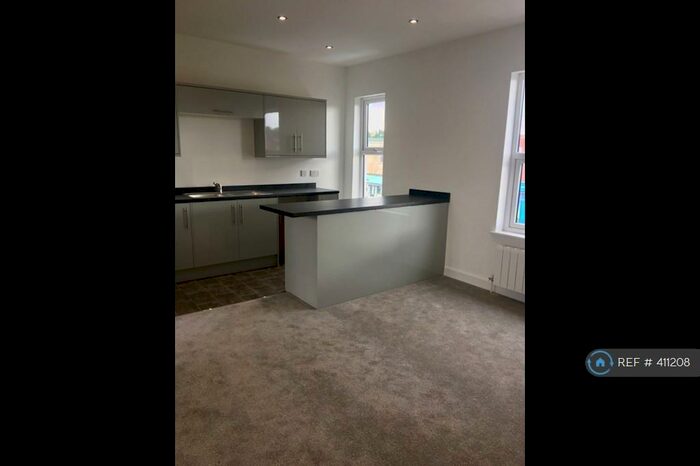 1 Bedroom Flat To Rent In Louise Street, Dudley, DY3