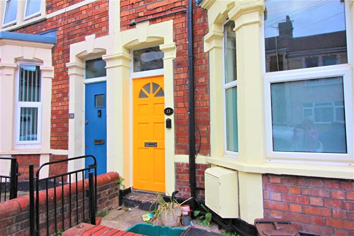 1 Bedroom Apartment To Rent In Carlton Park, Bristol, BS5