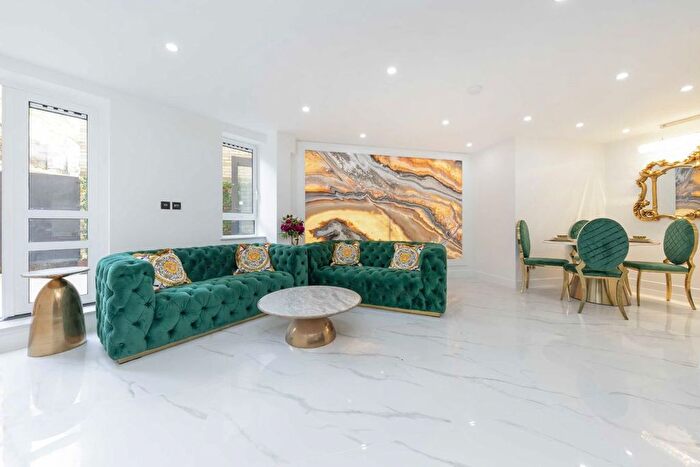 3 Bedroom Flat To Rent In Greville Road, Greville Road, NW6