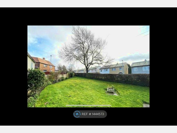 3 Bedroom Semi-Detached House To Rent In Thornby Walk, Manchester, M23