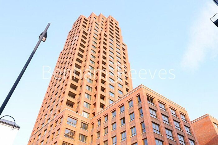 1 Bedroom Apartment To Rent In Bermondsey Heights, London, SE15