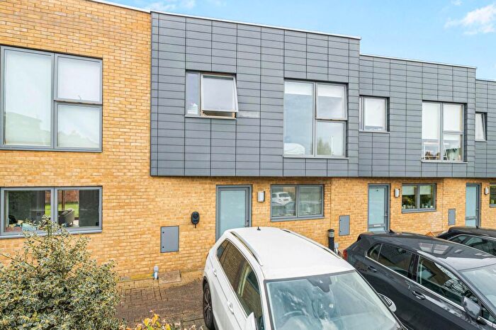 3 Bedroom Mews To Rent In Williams Mews, London, SE4