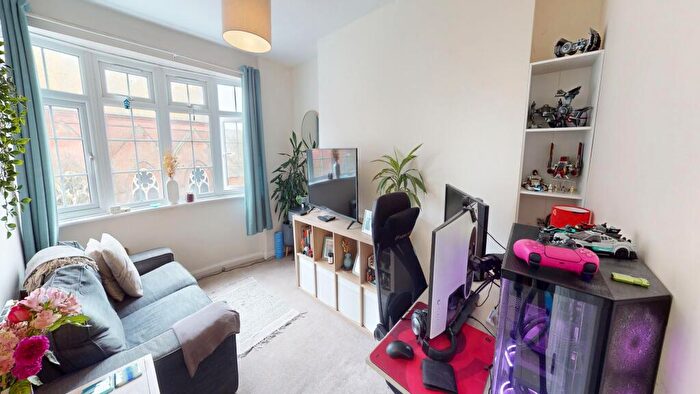 1 Bedroom Flat To Rent In Upper Rock Gardens, Kemptown, Brighton, BN2