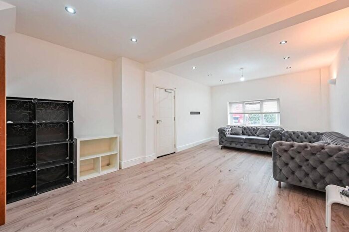 2 Bedroom House To Rent In Albert Road, Silvertown, London, E16