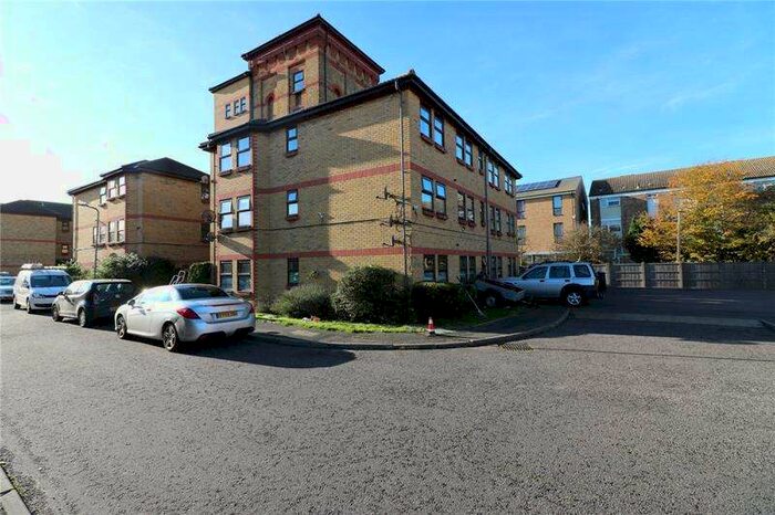 1 Bedroom Apartment To Rent In Pine Lodge, The Woodlands, Shoeburyness, Essex, SS3