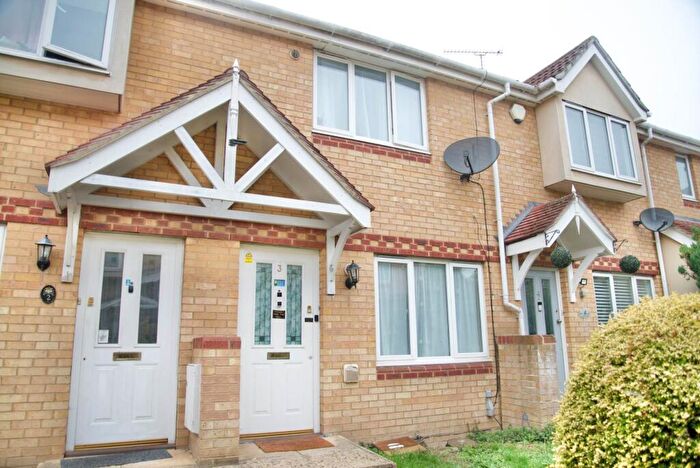 2 Bedroom House For Sale In Martins Walk, Thamesmead West, SE28