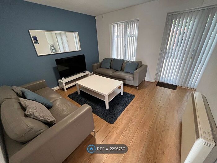 4 Bedroom Terraced House To Rent In Egerton Street, Liverpool, L8