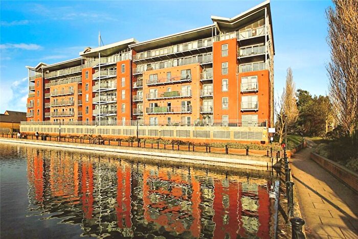 3 Bedroom Flat For Sale In Kentmere Drive, Doncaster, South Yorkshire, DN4