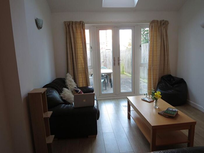 4 Bedroom House To Rent In Avon Gardens, Nottingham, NG2