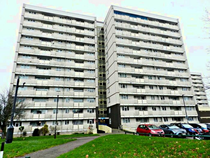 2 Bedroom Flat To Rent In Cedar Road, London, EN2