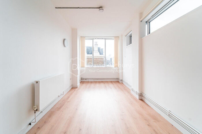 2 Bedroom Flat To Rent In Arbutus Street, Dalston, E8