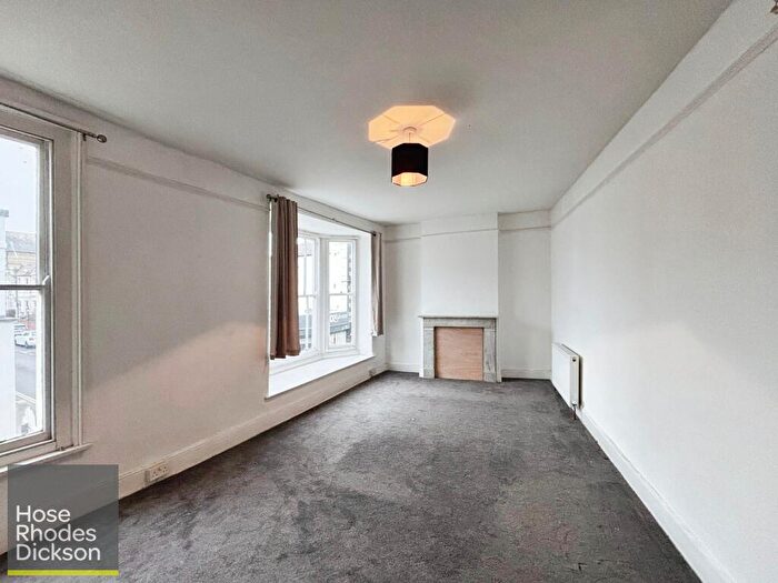 2 Bedroom Apartment To Rent In High Street, Ryde, PO33