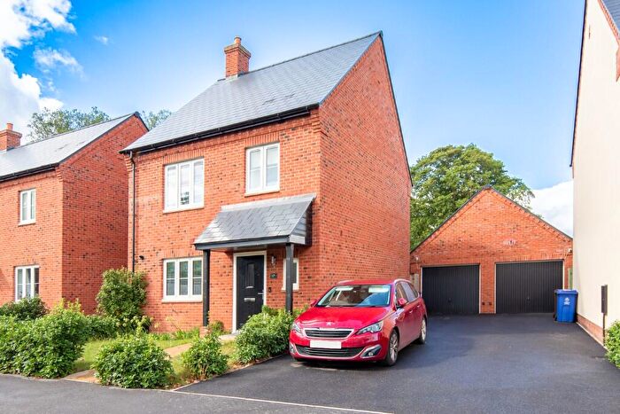3 Bedroom Detached House For Sale In Trenchard Circle, Upper Heyford, OX25