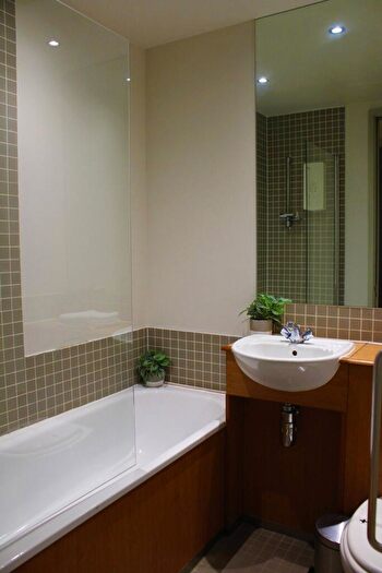 1 Bedroom Flat To Rent In City Road, City, London, EC1V