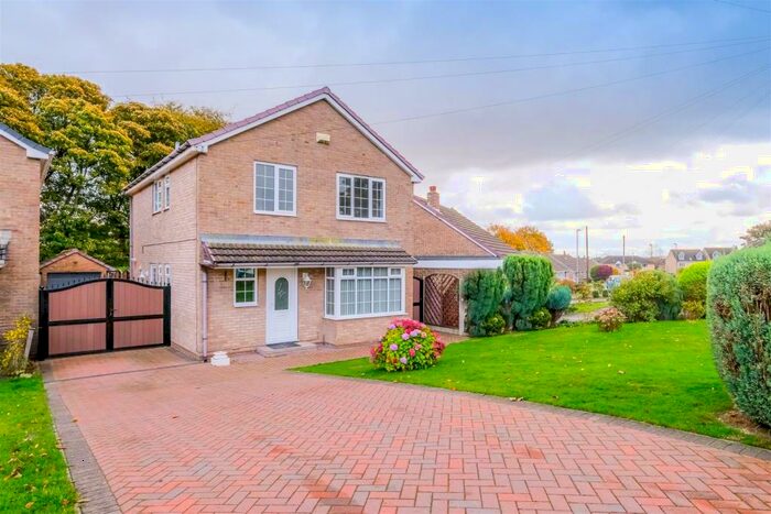 3 Bedroom House To Rent In Farnlee, Lindley, Huddersfield., HD3