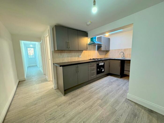 3 Bedroom Flat To Rent In Herbert Road, London, E12