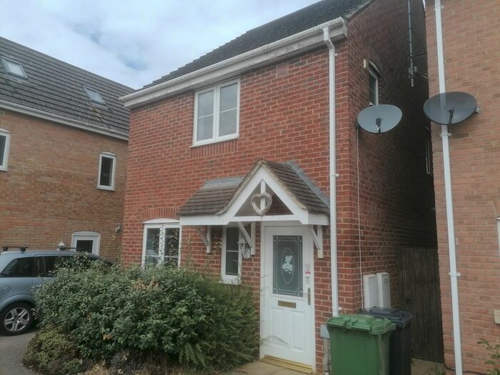 3 Bedroom Semi-Detached House To Rent In Fennel Crescent, Downham Market, PE38