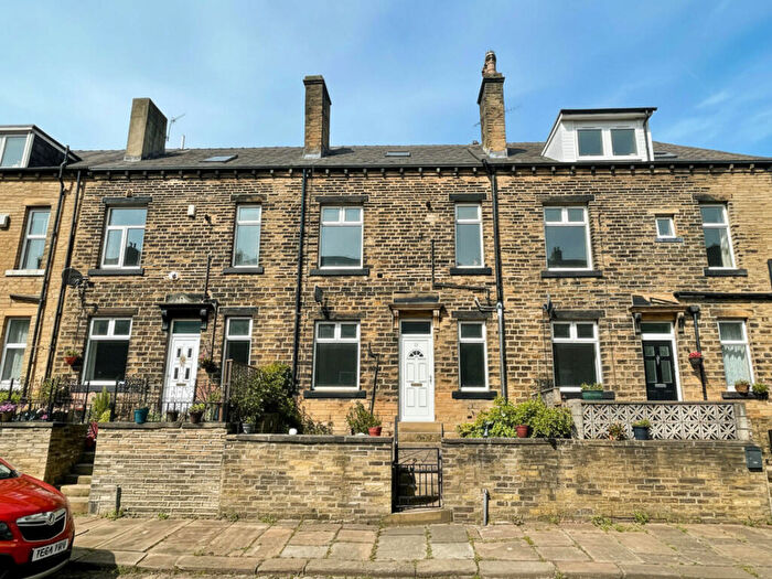 2 Bedroom Terraced House To Rent In Laura Street, Halifax, HX3