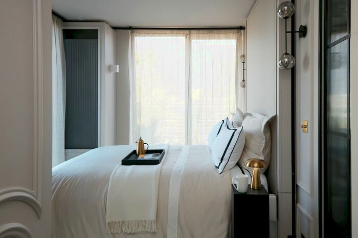 Studio To Rent In Brondesbury Park, London, NW6