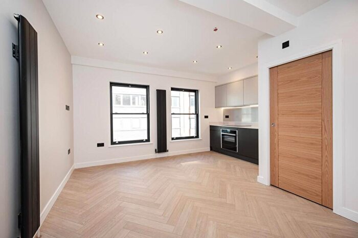 Studio To Rent In East Passage, Farringdon, London, EC1A