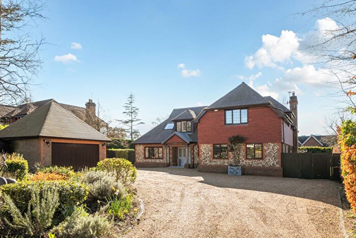 5 Bedroom Detached House For Sale In Norrels Drive, East Horsley, KT24