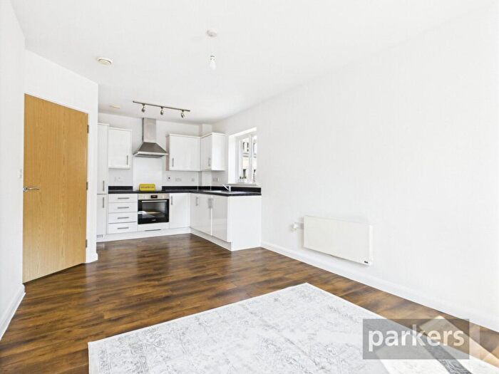 2 Bedroom Apartment For Sale In Welch Way, Witney, Oxfordshire, OX28