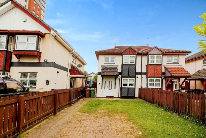 3 Bedroom Semi-Detached House To Rent In Raine Grove, Sunderland, Tyne And Wear, SR1