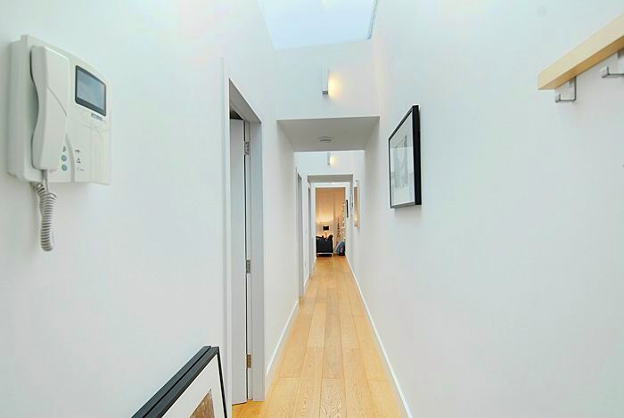 2 Bedroom Penthouse To Rent In Tower Bridge Road, London, SE1