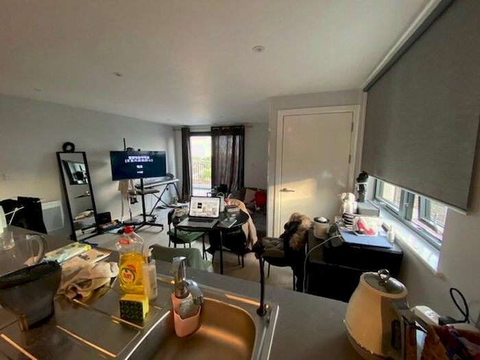 2 Bedroom Flat To Rent In London Road, Wembley, HA9