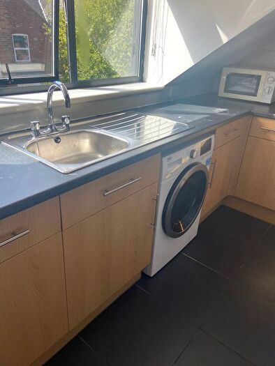 5 Bedroom Flat To Rent In Victor Court, Arthur Street, Nottingham, NG7