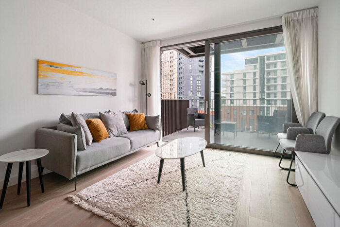 1 Bedroom Apartment To Rent In Viaduct Gardens, London, SW11