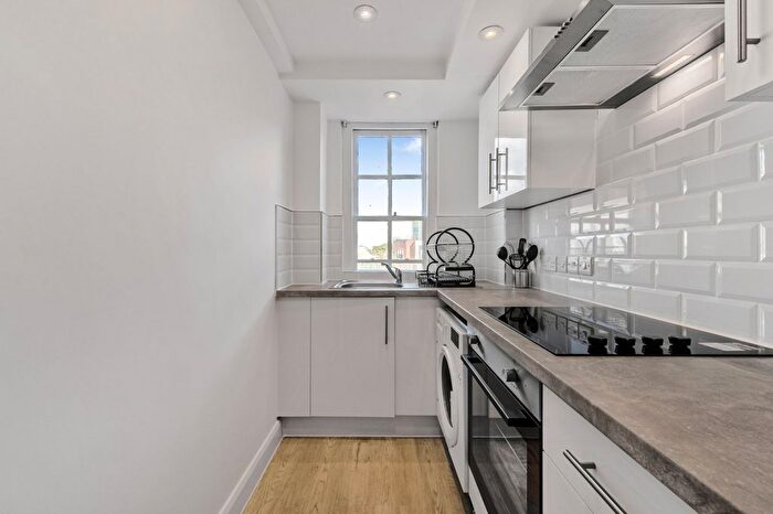 1 Bedroom Flat To Rent In Park West, Connaught Village, W2