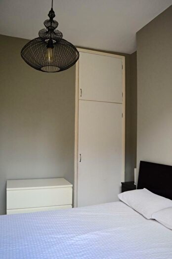 1 Bedroom Maisonette To Rent In B Elmore Street, London, N1