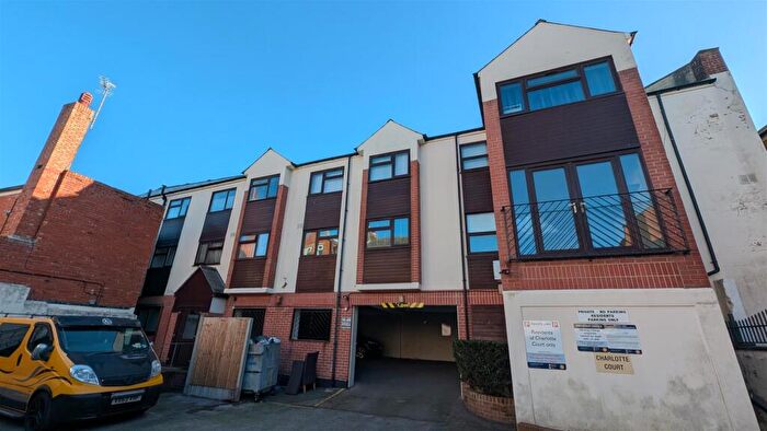 1 Bedroom Flat To Rent In Charlotte Court, Southsea, PO5
