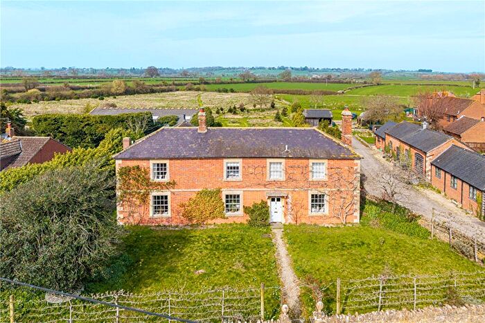 4 Bedroom Detached House For Sale In High Street, Bulkington, Devizes, Wiltshire, SN10