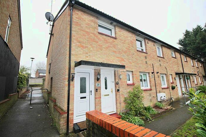 1 Bedroom Maisonette To Rent In Birch Walk, Grove Road, Borehamwood, WD6