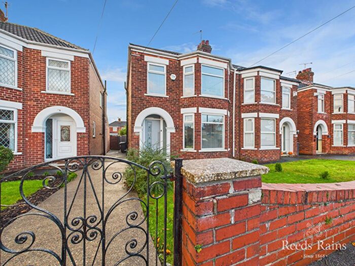 3 Bedroom Semi Detached House For Sale In Sutton Road, Hull, East Yorkshire, HU8