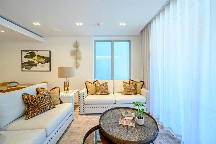 2 Bedroom Flat To Rent In Garrett Mansions, Edgware Road, London, W2