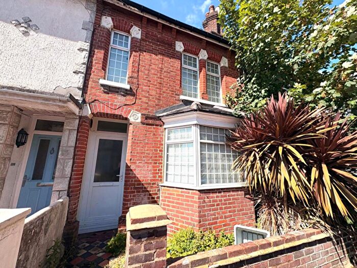 4 Bedroom Terraced House For Sale In Milton Road, Polygon, Southampton, Hampshire, SO15
