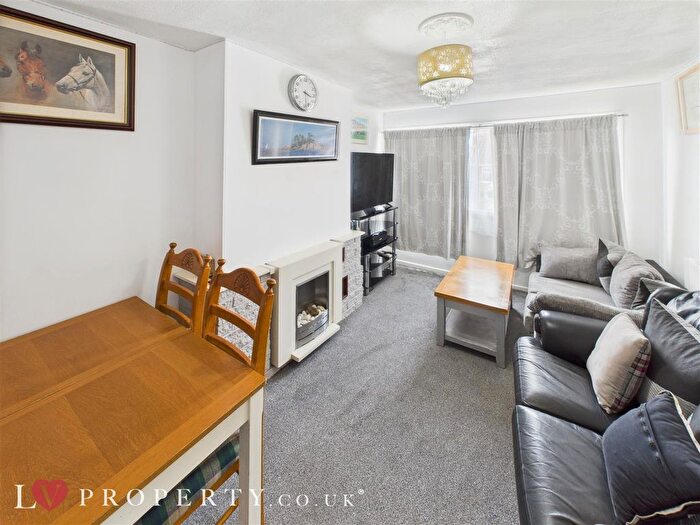 3 Bedroom Terraced House For Sale In Trenleigh Gardens, Trench, Telford, TF2