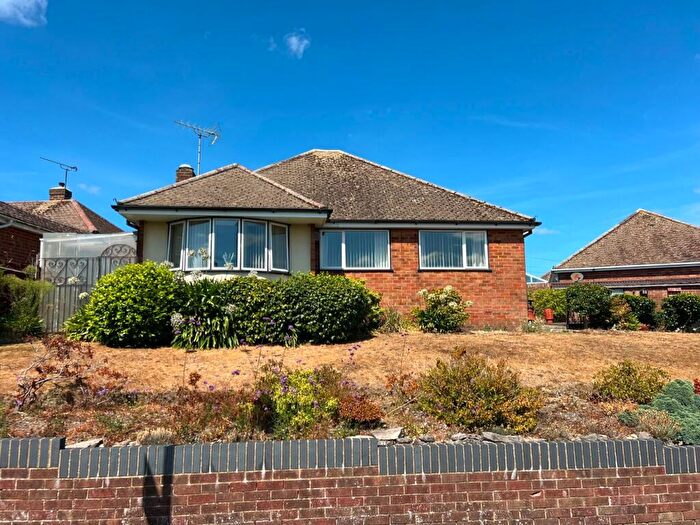 3 Bedroom Detached Bungalow For Sale In Malwood Road West, Hythe, Southampton, Hampshire, SO45