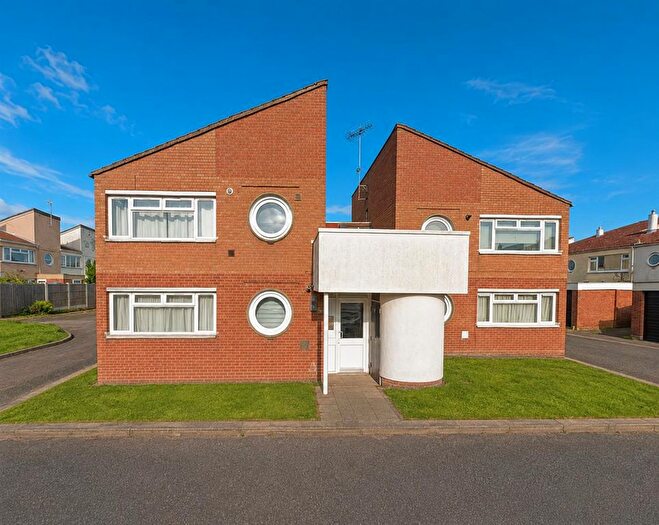 1 Bedroom Flat To Rent In Fillioll Close, East Hanningfield, Chelmsford, CM3