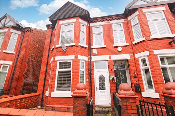 3 Bedroom Semi-Detached House For Sale In Balmoral Drive, Denton, Manchester, Greater Manchester, M34