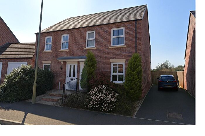 3 Bedroom Semi Detached House For Sale In Hobby Road, Bodicote, Banbury, OX15