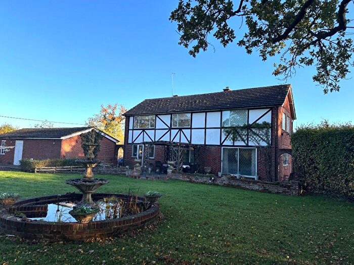 5 Bedroom Detached House For Sale In Winkfield Lane, SL4