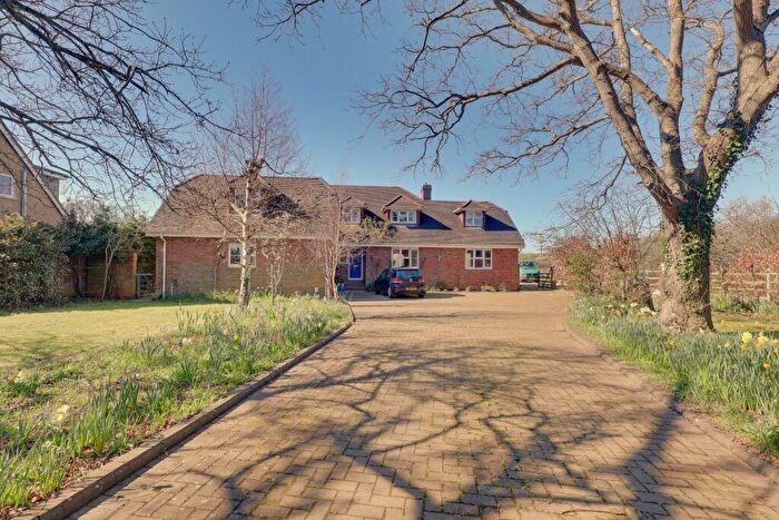 5 Bedroom Detached House For Sale In Havant Road, Hayling Island, PO11