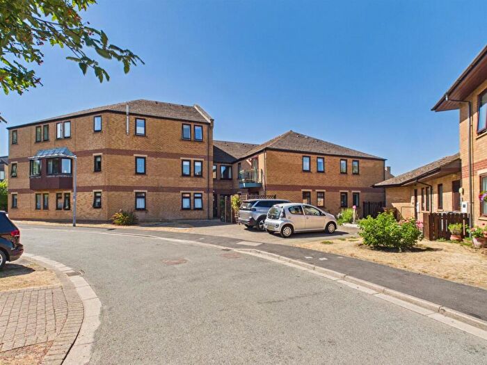2 Bedroom Flat For Sale In Welland Mews, Stamford, PE9