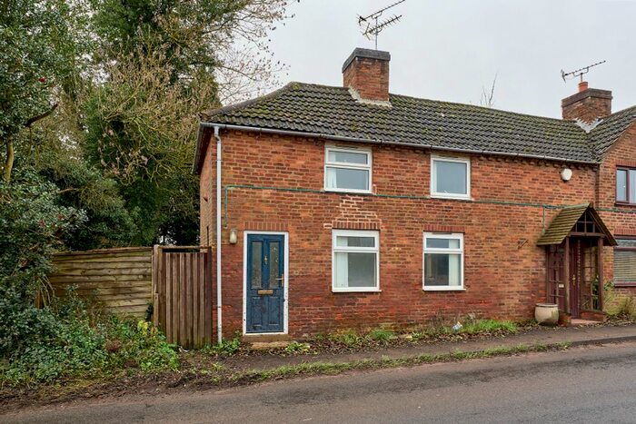 Cottage For Sale In Chester Road, Enville, Stourbridge, West Midlands, DY7