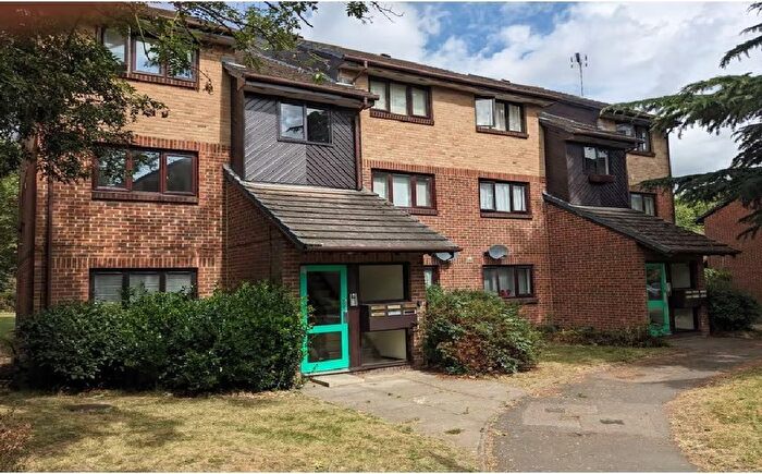1 Bedroom Flat To Rent In Alders Close, London, E11